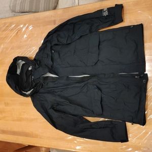 Mountain Hardwear Raincoat